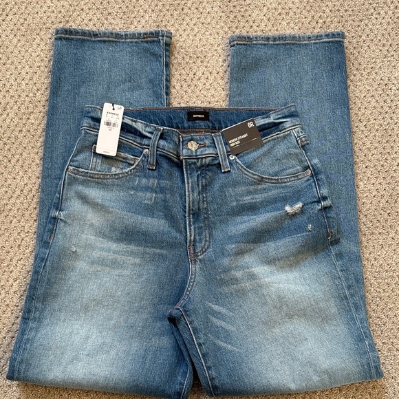 Express - NWT- Modern Straight High Rise - Picture 5 of 11